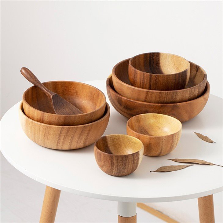 Various size wooden salad bowls (2)